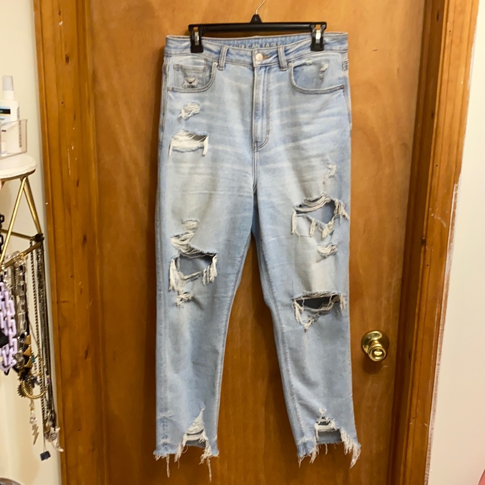 American Eagle Highest Waist Mom Jeans sz 12 Short